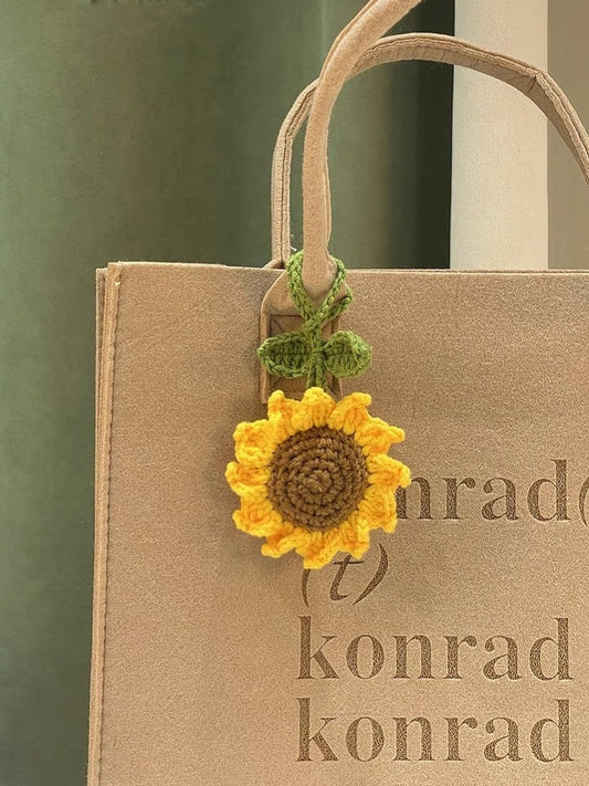 Handmade gift,knitted sunflower bag charm, crocheted DIY kit, cute bag charm finished product.