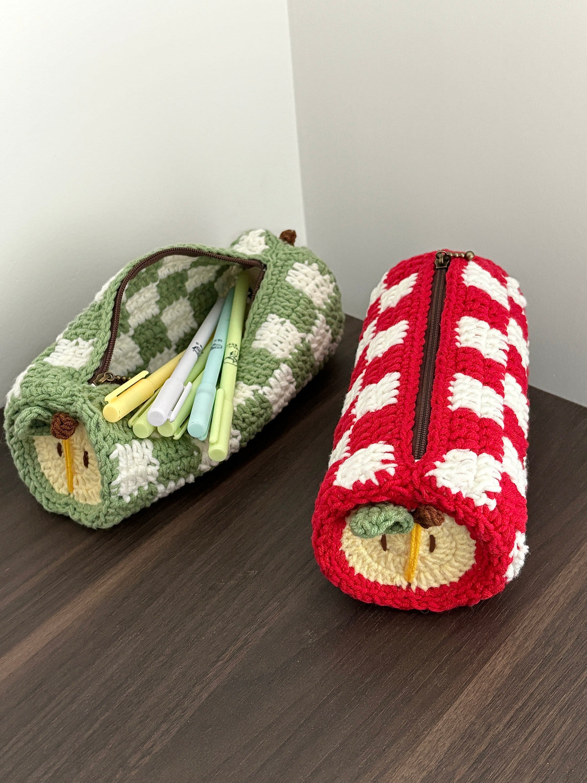 DIY Apple Pencil Box Storage Bag Homemade Gift Yarn Material Kit