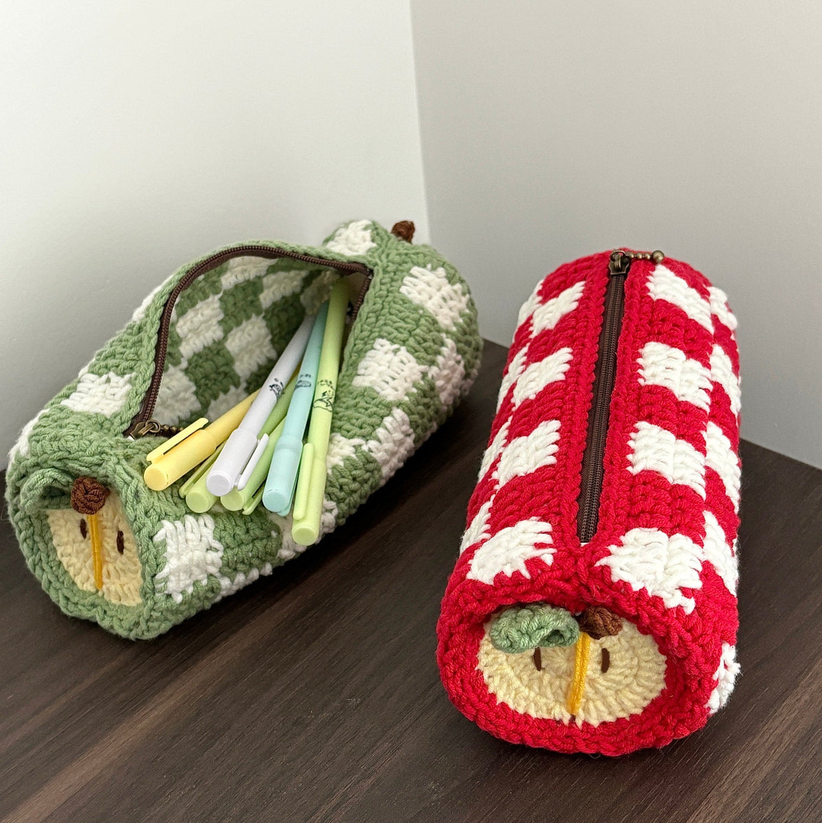 DIY Apple Pencil Box Storage Bag Homemade Gift Yarn Material Kit