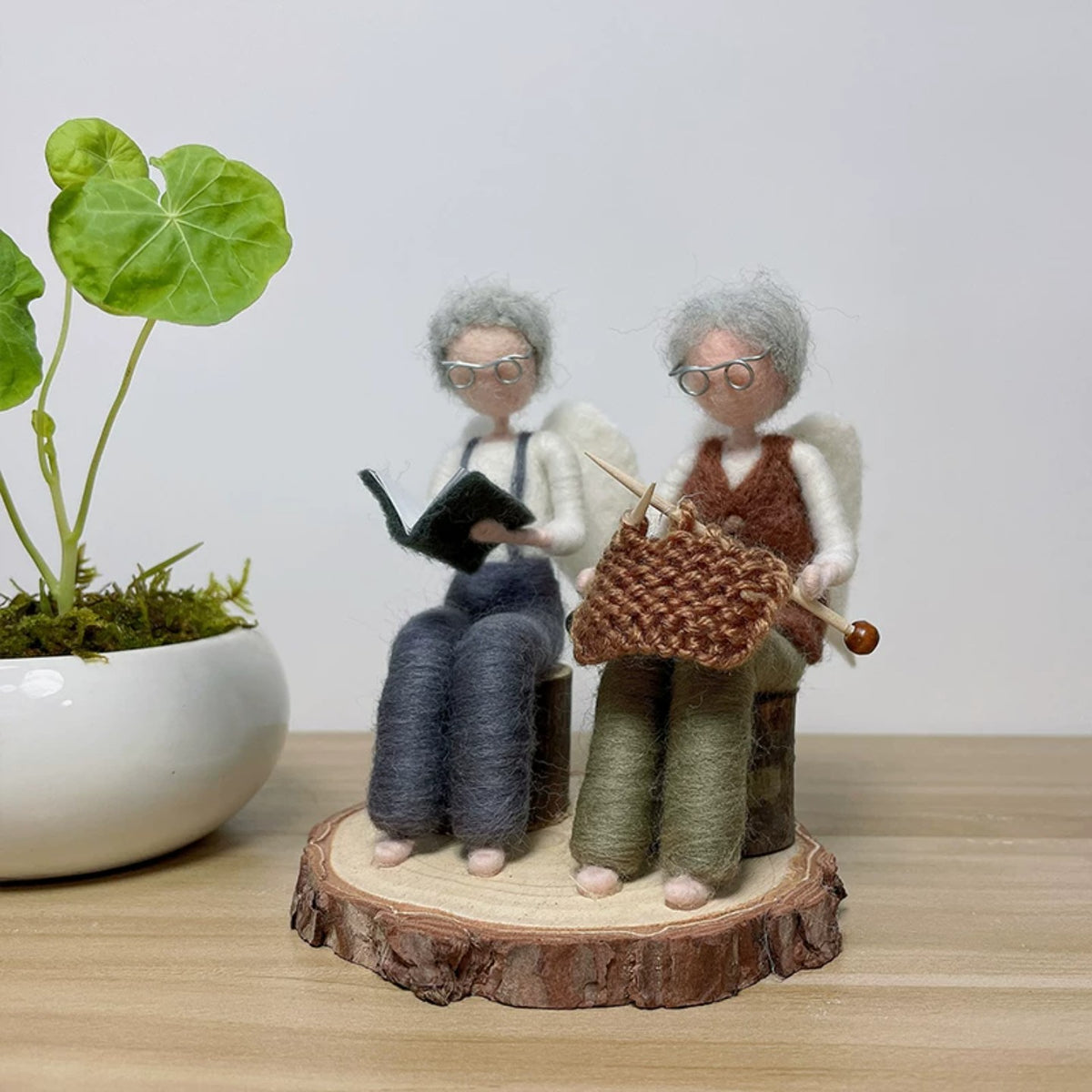 Sweet Senior Couple Felting Decor Kit