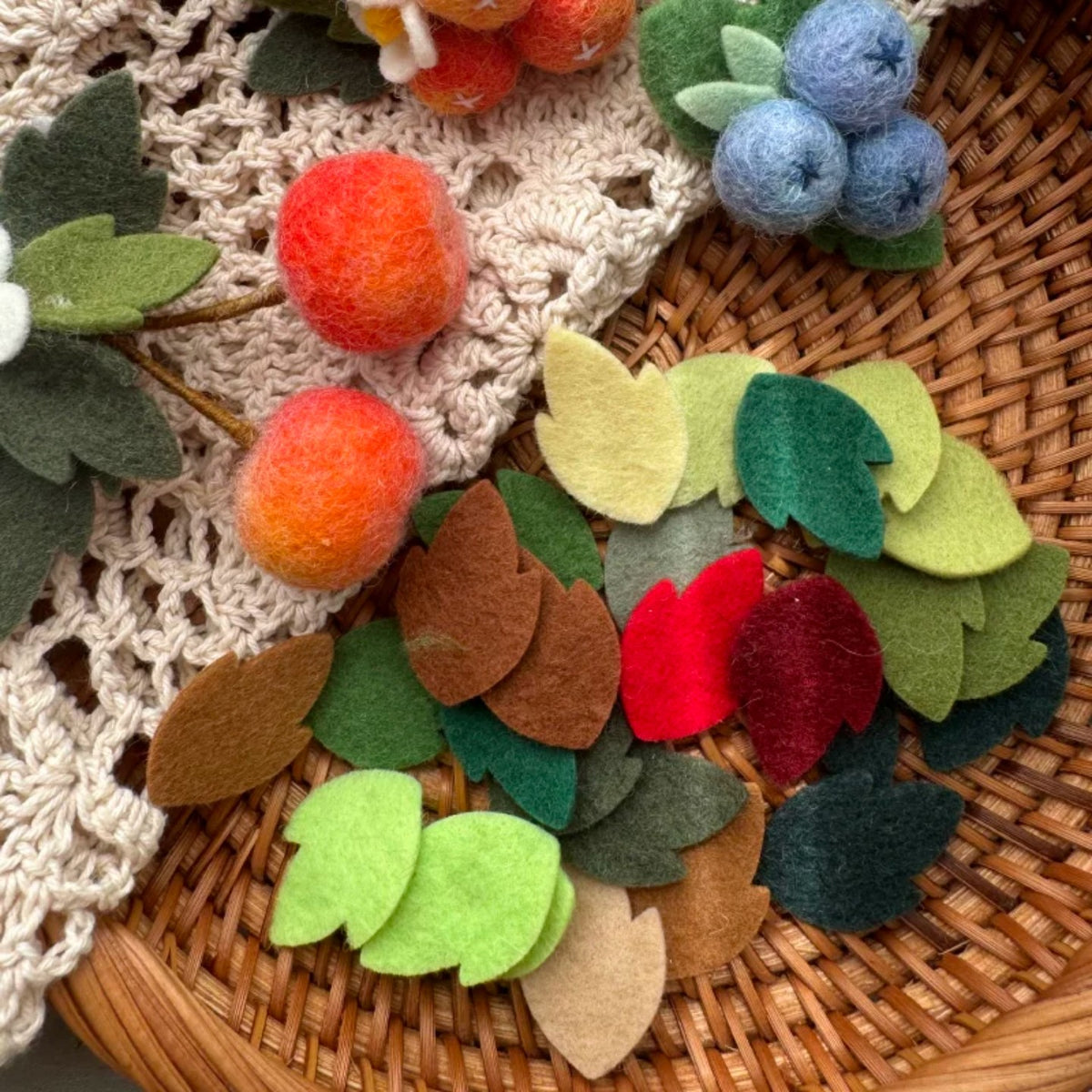 Colorful Pure Wool Felt Leaf Pieces