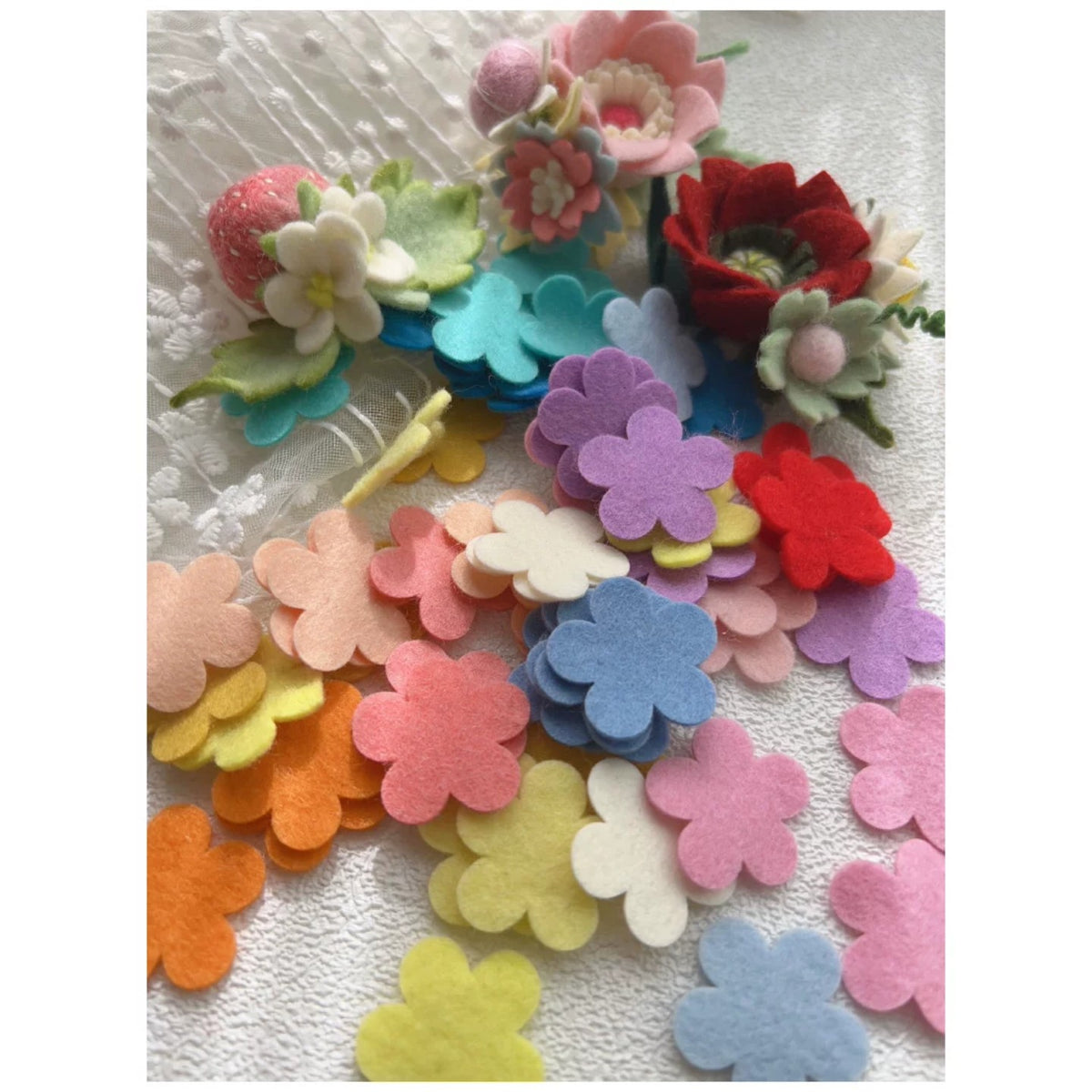 Multicolor Hand-Cut Felt Flowers, 2.5 cm / 1.5 cm Five-Petal Shapes