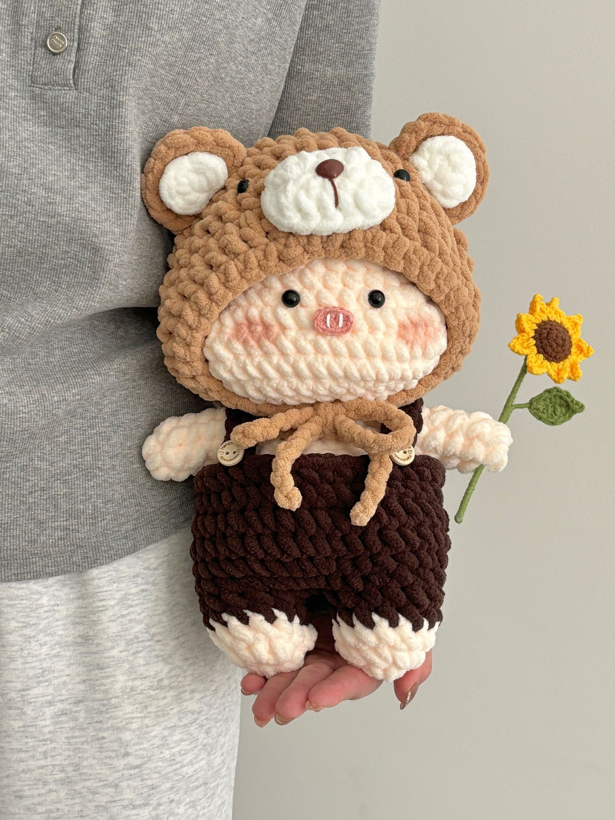 Sunflower Dress-up Pig Crochet Kit: DIY Cute Doll