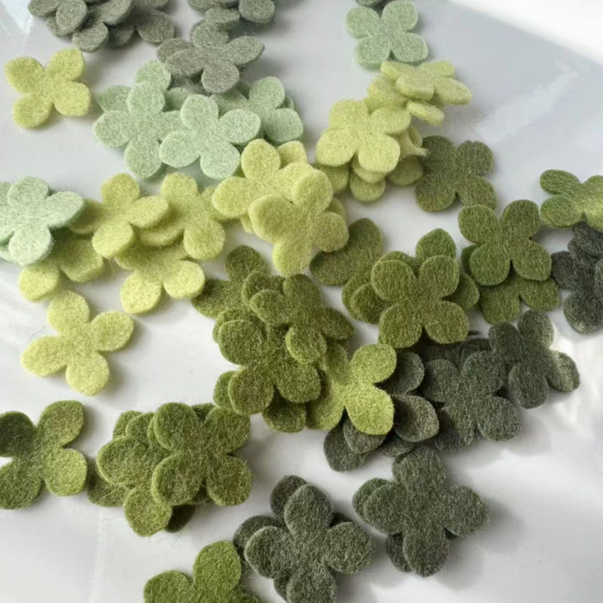 Wool Felt Hydrangea & Green Leaf Craft Set