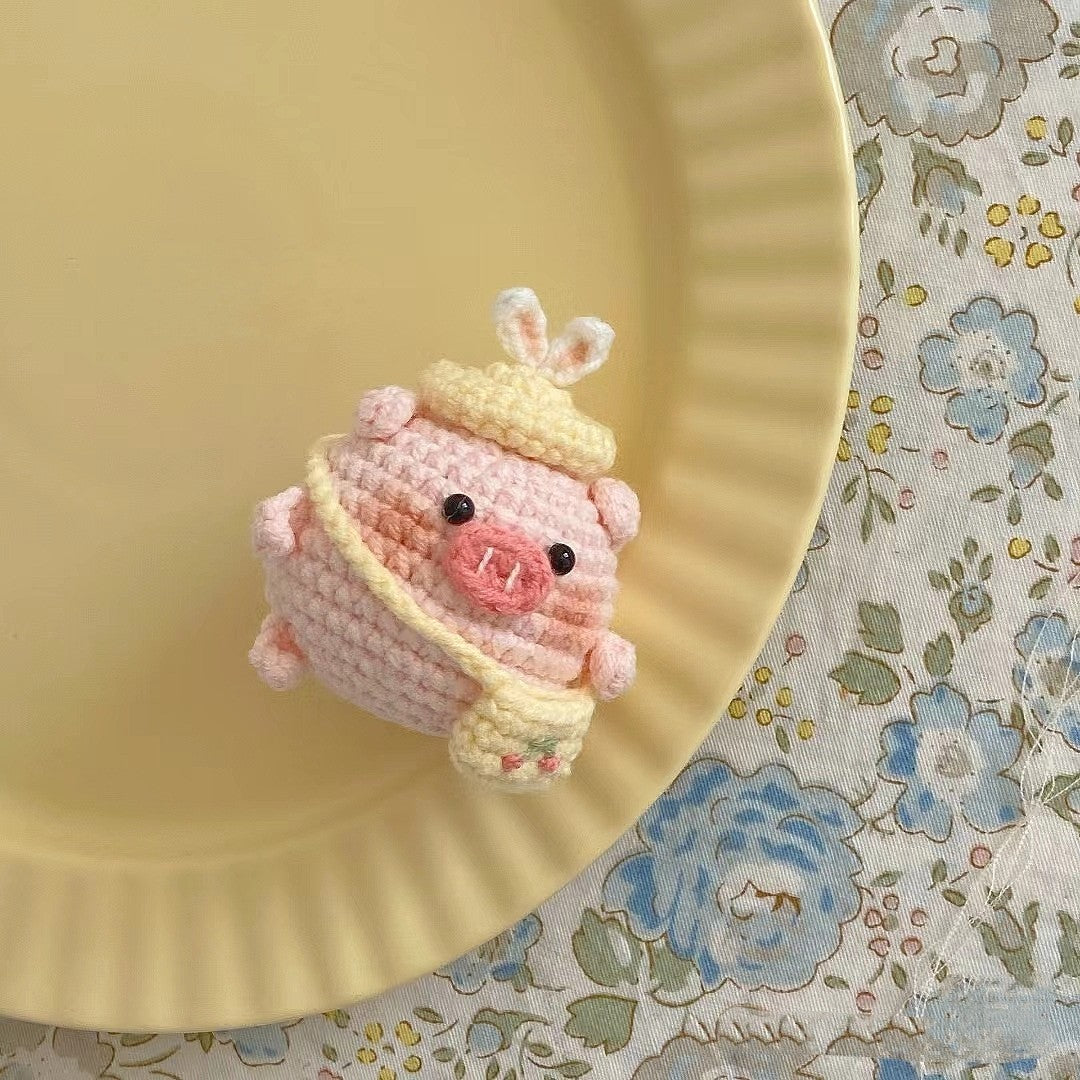 Spring Outing Pig Knitting DIY Material Kit, Handmade Yarn Crochet, Cute Little Pig Pendant Keychain, Girlfriend Gift