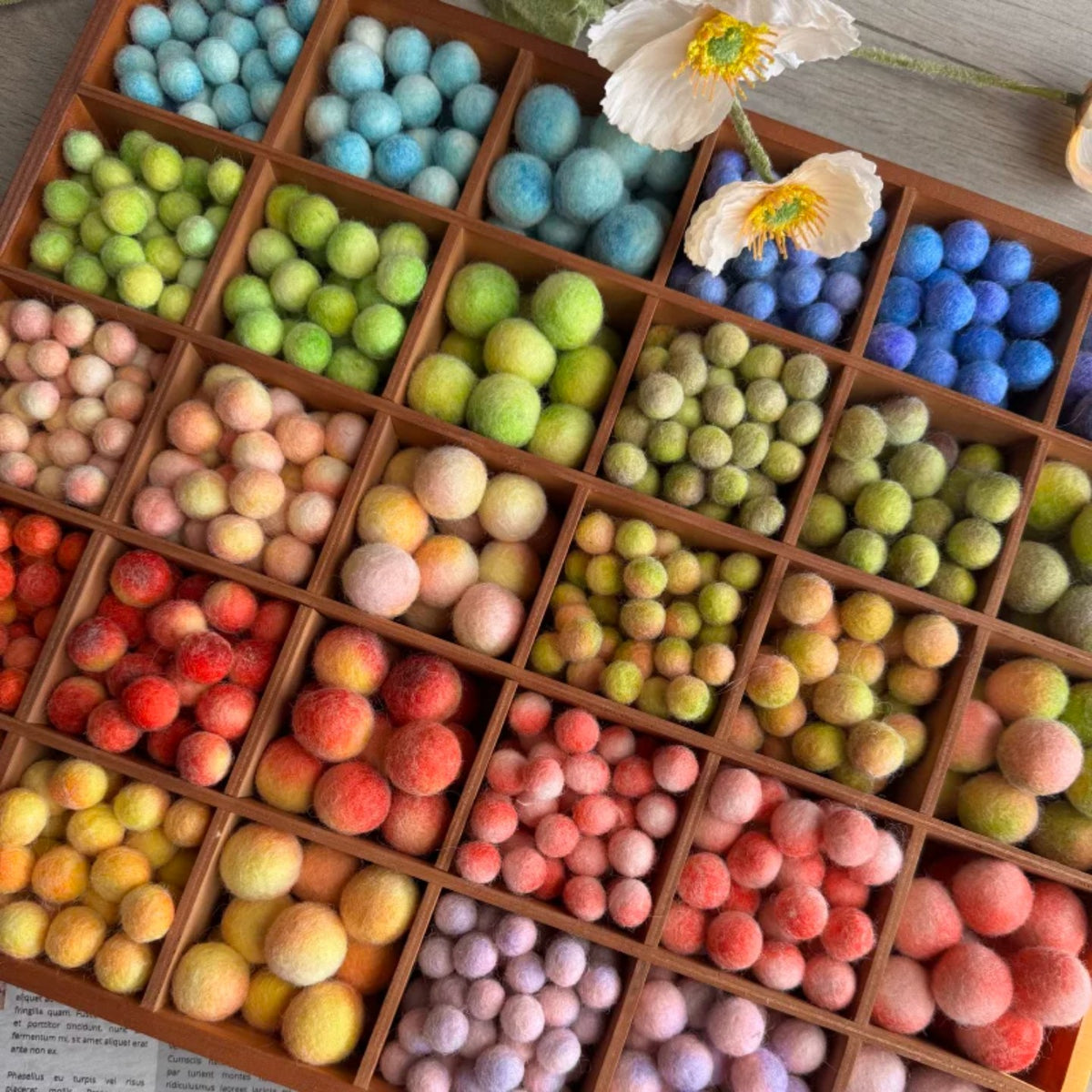Gradient Dyed Multicolor Handmade Solid Pure Wool Felt Balls