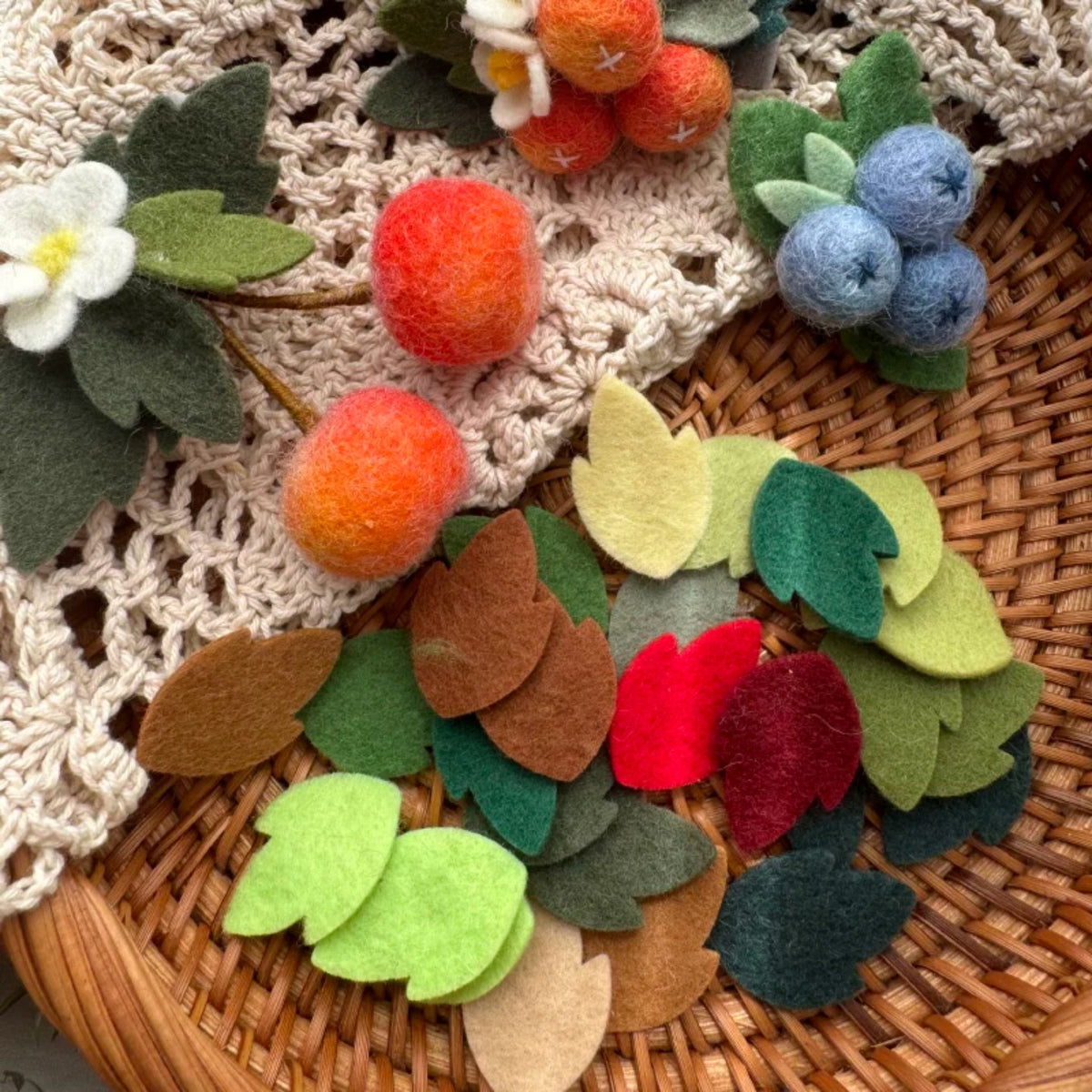 Colorful Pure Wool Felt Leaf Pieces