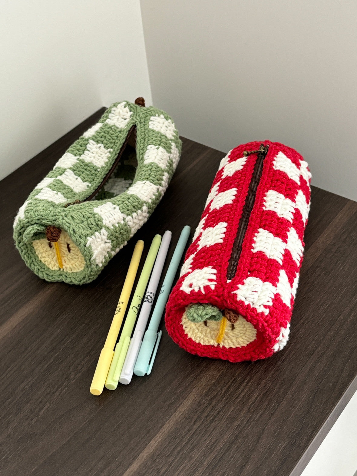 DIY Apple Pencil Box Storage Bag Homemade Gift Yarn Material Kit