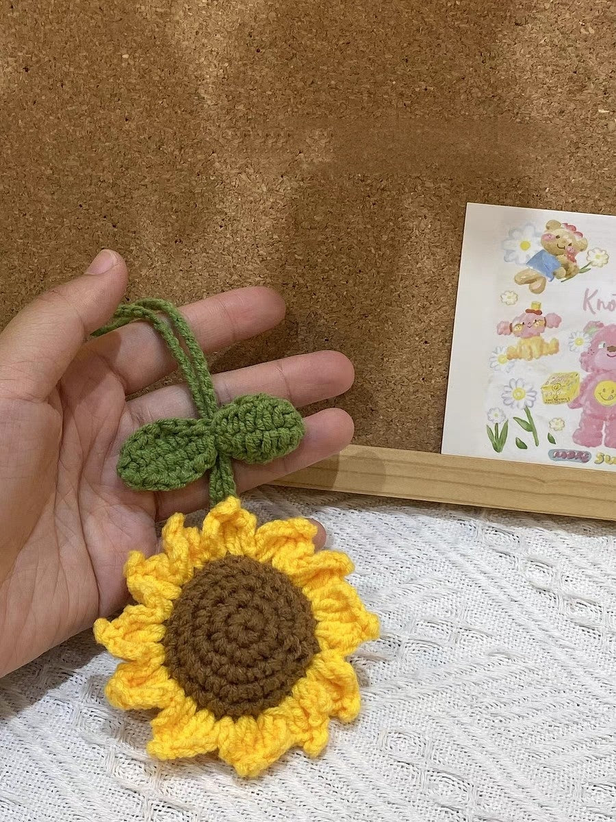 Handmade gift,knitted sunflower bag charm, crocheted DIY kit, cute bag charm finished product.