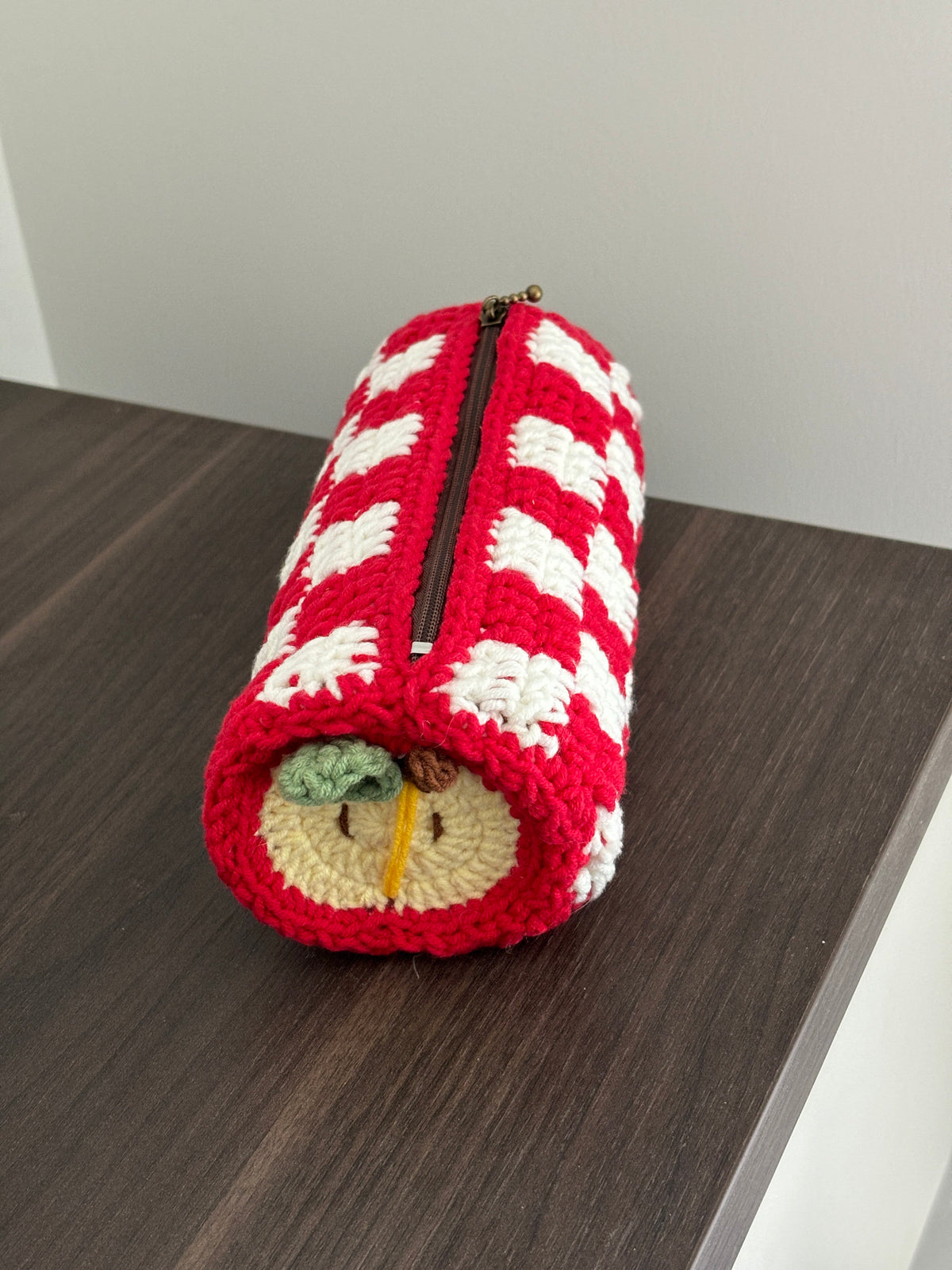 DIY Apple Pencil Box Storage Bag Homemade Gift Yarn Material Kit