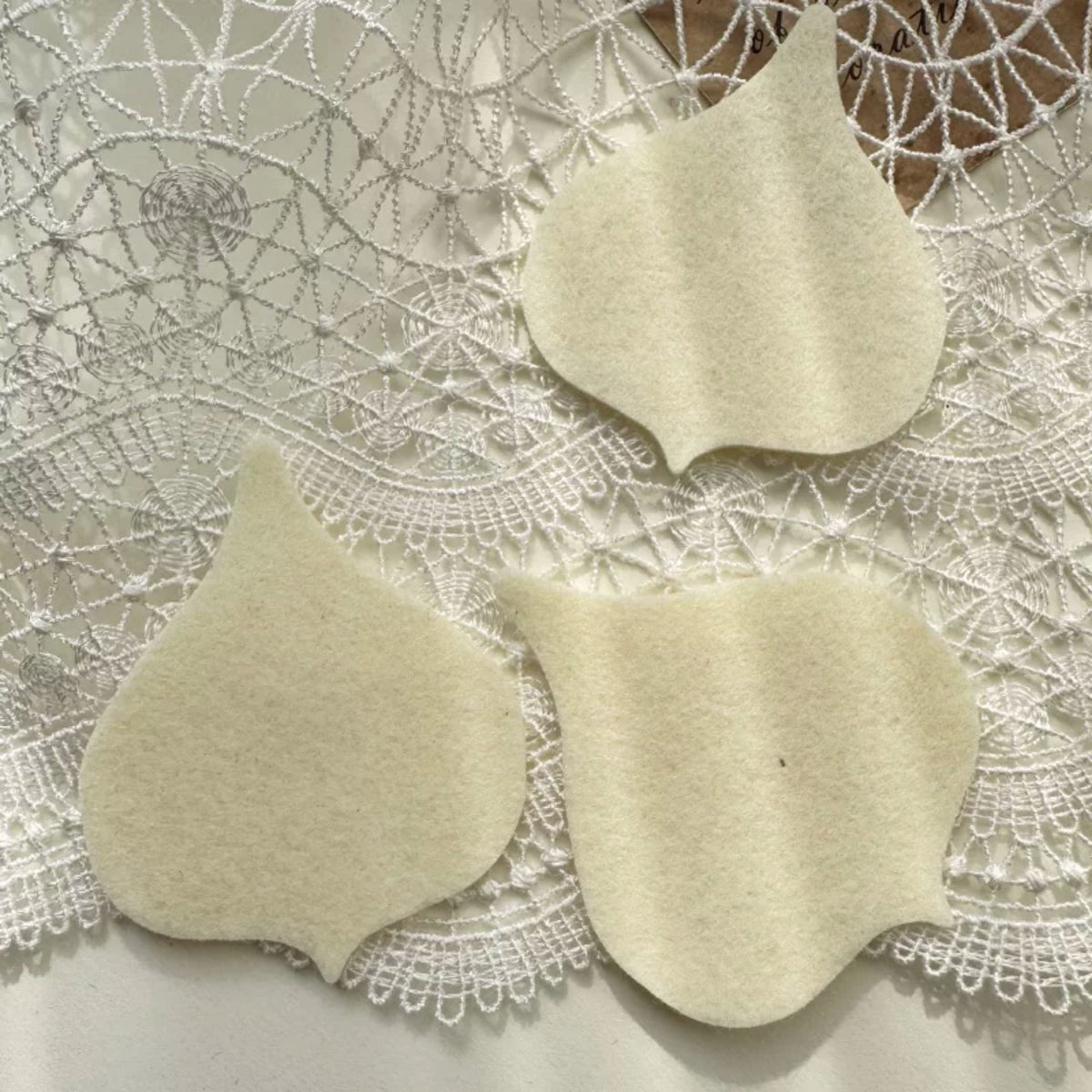 Colorful Hand-Cut Calla Lily Felt Pieces for DIY Brooches