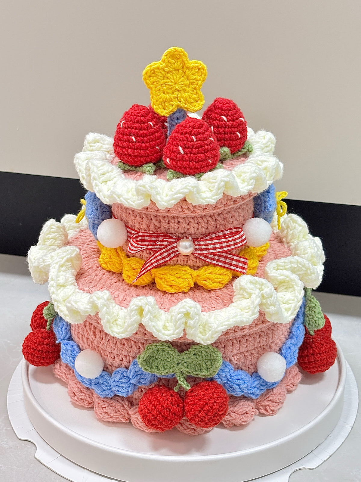 DIY Strawberry Cake Storage Box - Crochet Kit for Handmade Birthday and Valentine's Day Gifts