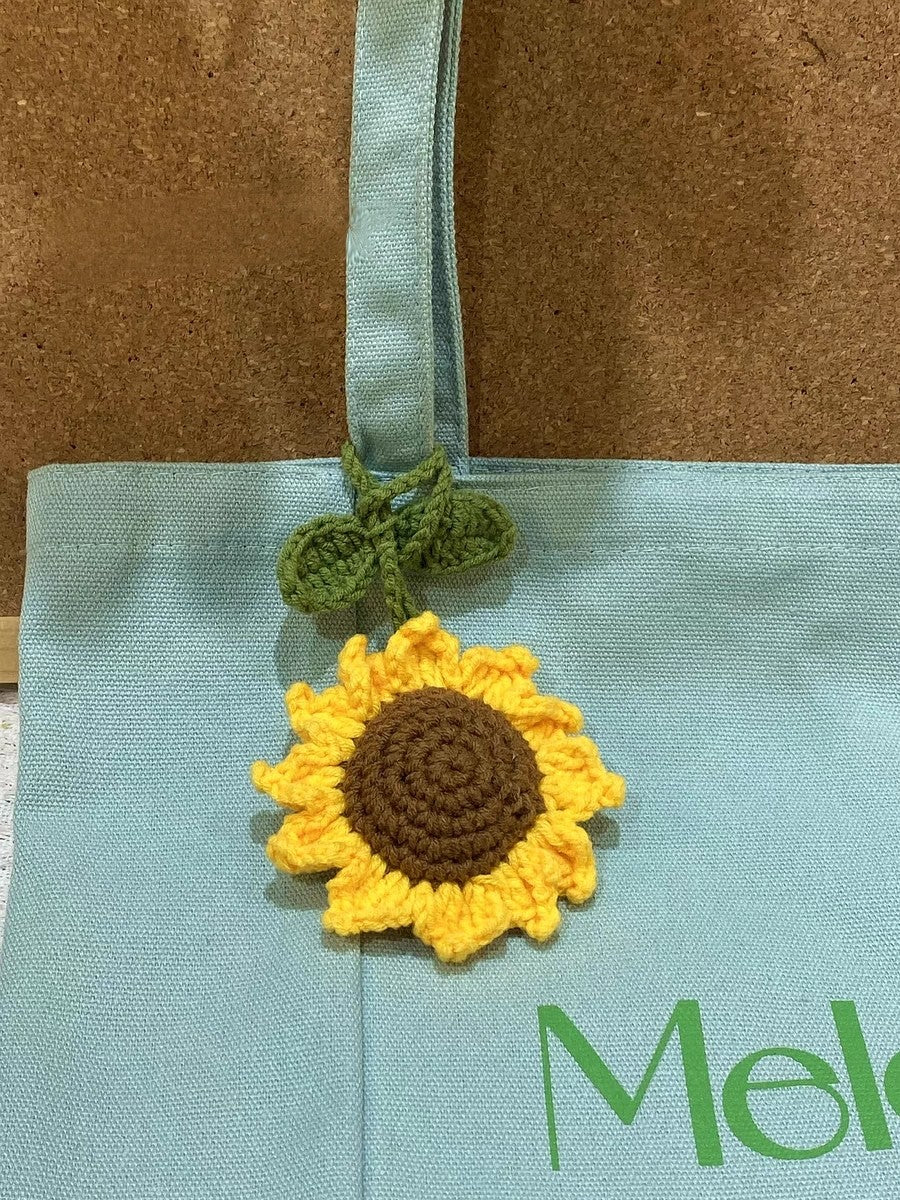 Handmade gift,knitted sunflower bag charm, crocheted DIY kit, cute bag charm finished product.