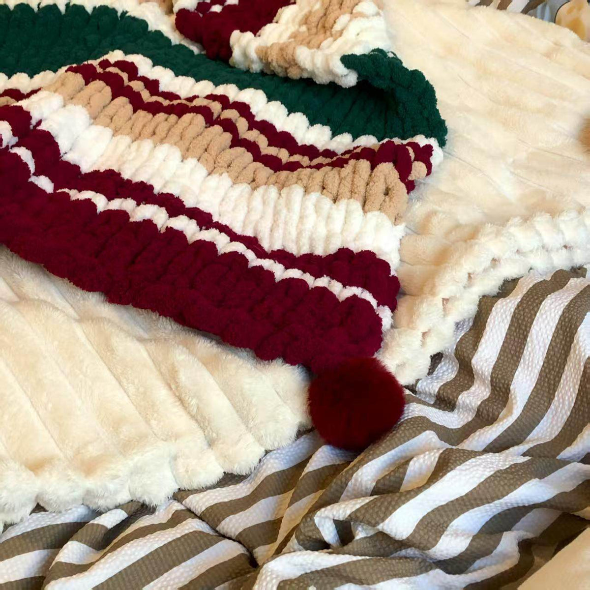 Handmade Chunky Crochet Blanket – Cozy Plush Yarn Throw for Warmth, Sleep & Gift