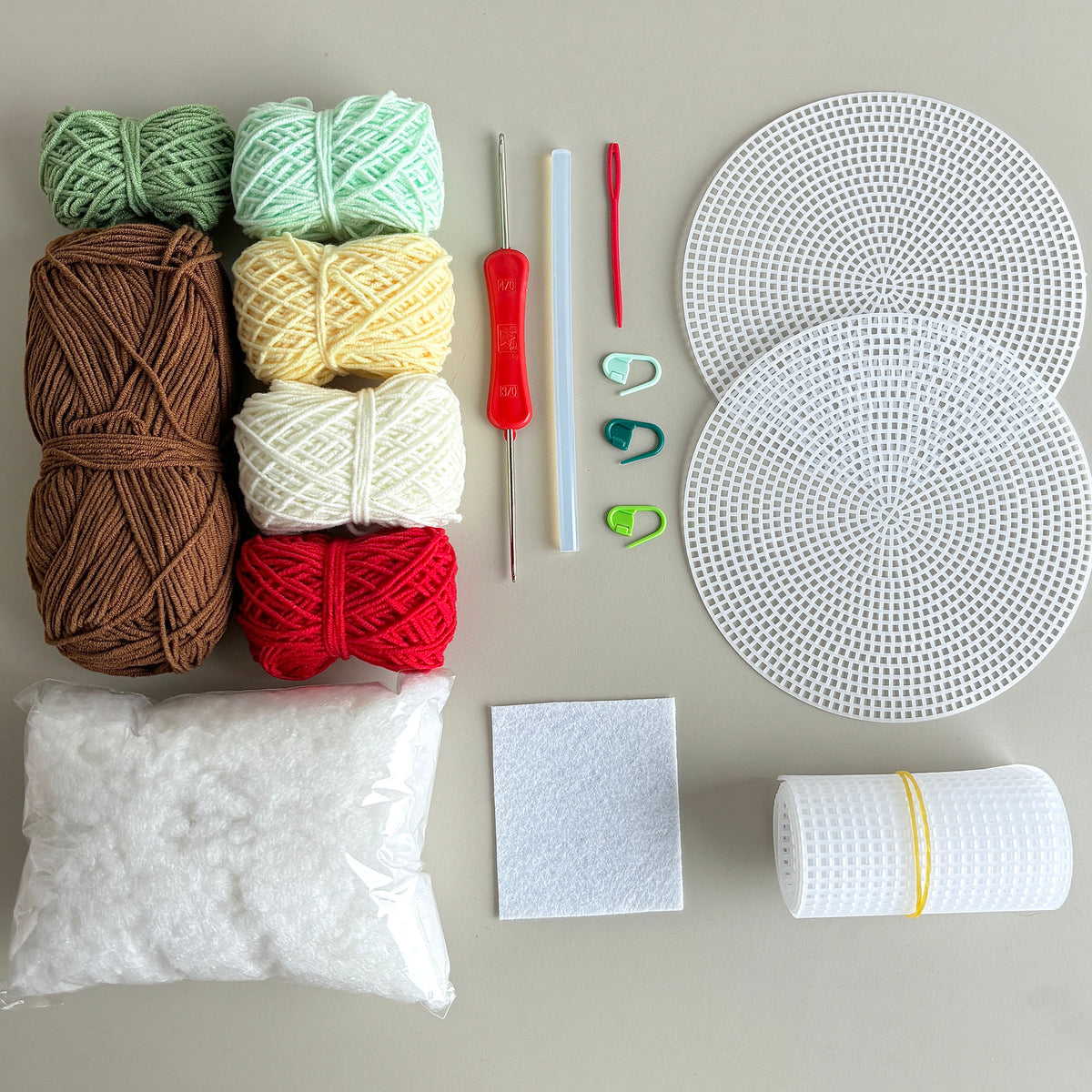 DIY Strawberry Cake Storage Box - Crochet Kit for Handmade Birthday and Valentine's Day Gifts
