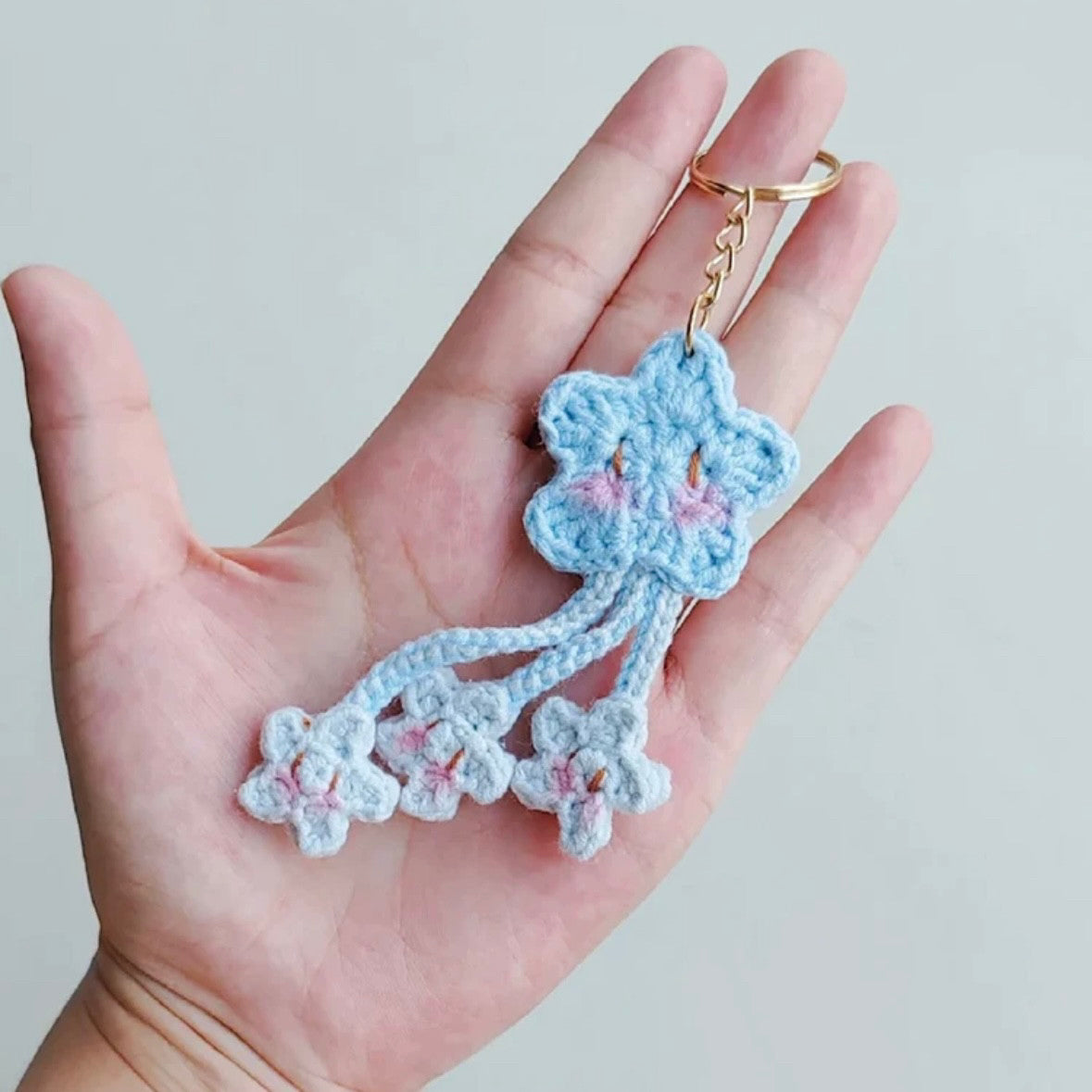 Small star bag charm keychain yarn hand-knitting DIY material kit for making Christmas gifts