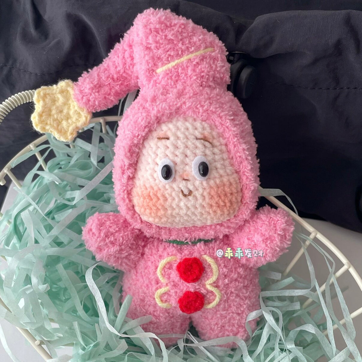 DIY yarn gifts, crochet dolls, star figures, DIY kits, keychains, pendants