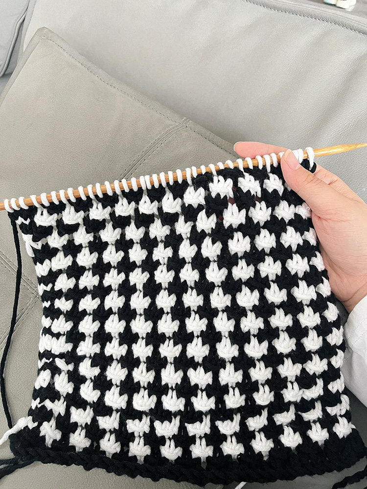 Star-Patterned Scarf DIY Crochet Kit — Hand-Knitting Materials with Chunky Yarn
