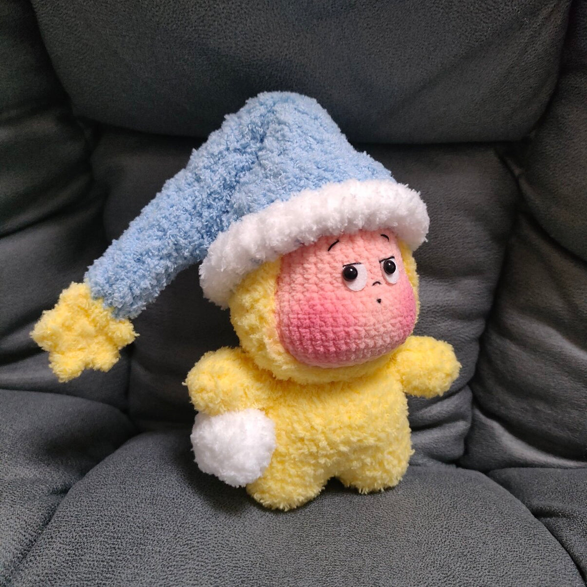 DIY yarn gifts, crochet dolls, star figures, DIY kits, keychains, pendants