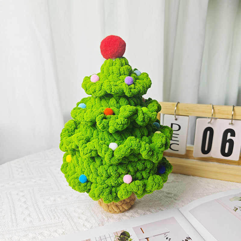 DIY handmade Christmas tree yarn kit - a creative Christmas gift for your friend family etc...