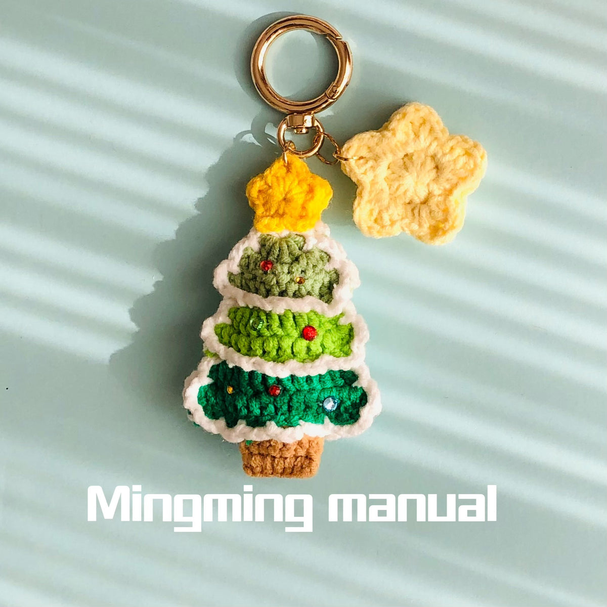Finished Hand-Knitted Accessories: Keychains, Bag Charms, and Mobile Phone Pendants