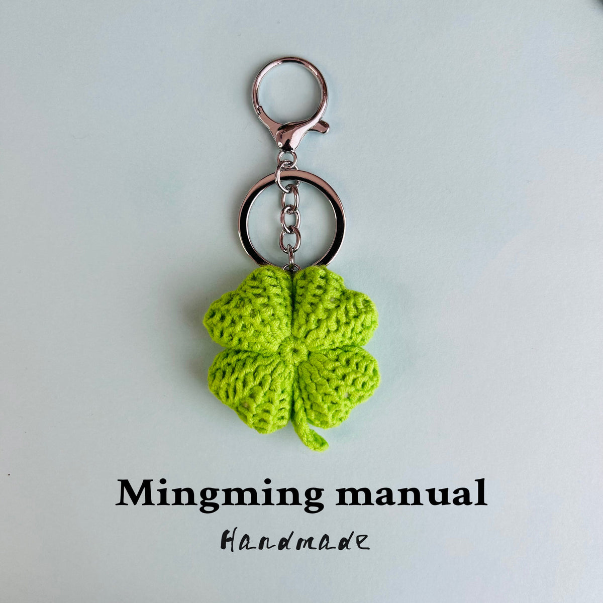 Finished Hand-Knitted Accessories: Keychains, Bag Charms, and Mobile Phone Pendants