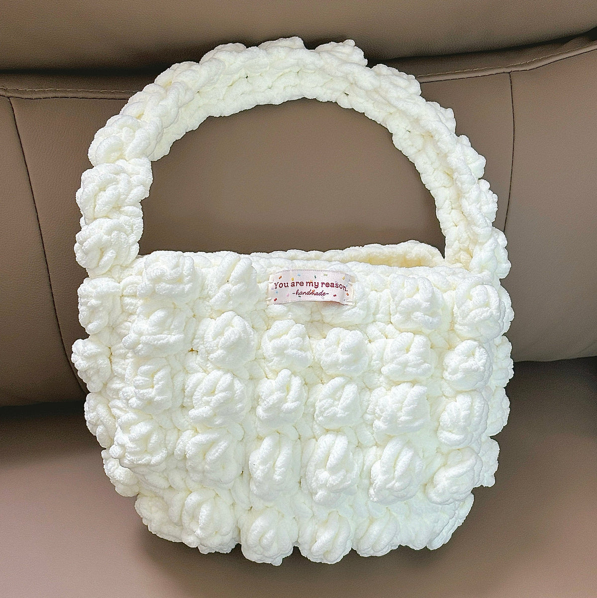 Fun Instagram-worthy snowball cloud bag material kit, handbag, underarm bag, crochet, knitting, yarn, DIY handmade gift