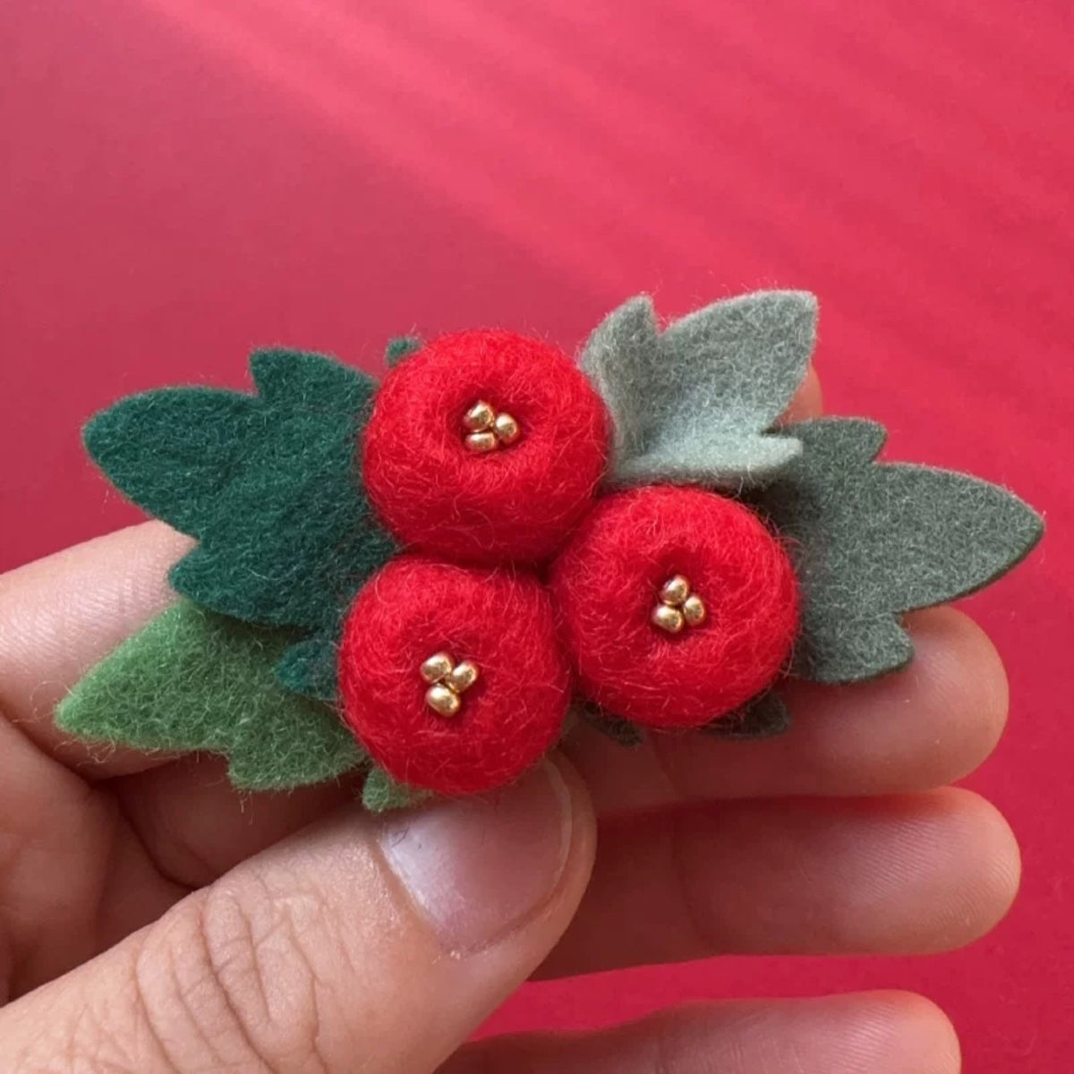 Chestnut Pinecone Berry DIY Craft Kit for Hair Clips, Brooches, Hats and Doll Decorations
