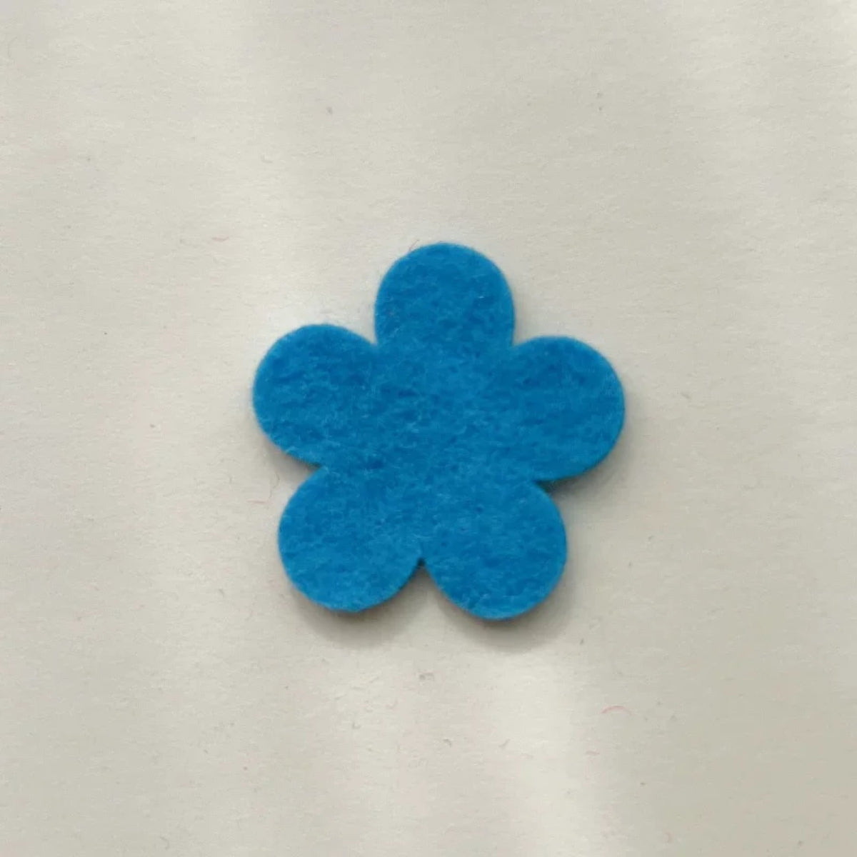 Multicolor Hand-Cut Felt Flowers, 2.5 cm / 1.5 cm Five-Petal Shapes