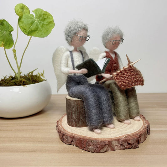 Sweet Senior Couple Felting Decor Kit