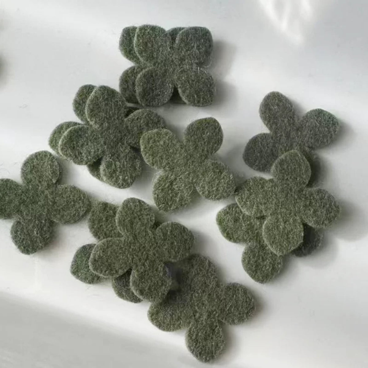 Wool Felt Hydrangea & Green Leaf Craft Set