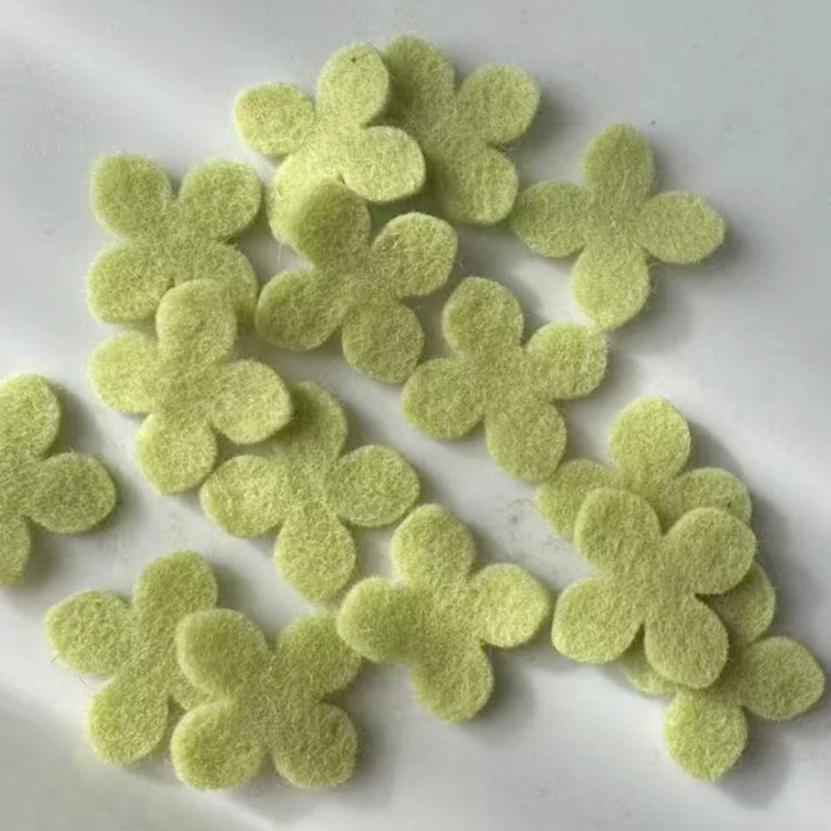 Wool Felt Hydrangea & Green Leaf Craft Set